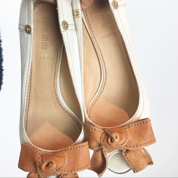 MIU MIU | CANVAS BOWTIE HEELS - Picture 2 of 8